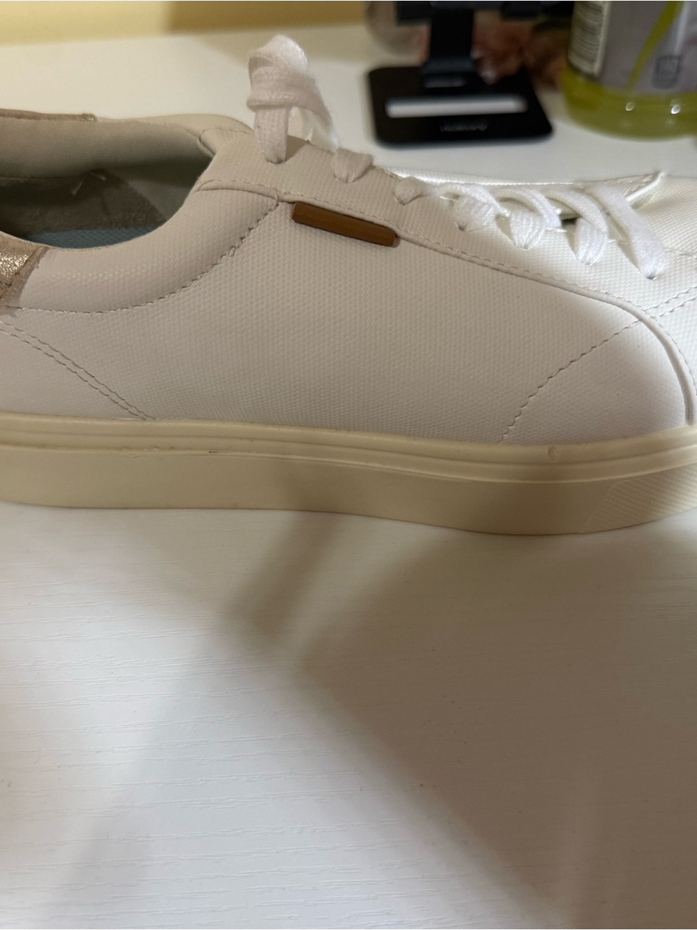8Wide: Dr. Scholl's White and Tan Women's Low-Top Sneakers
